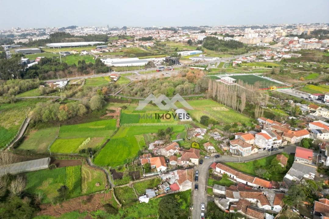 Terreno para Venda em Fânzeres e São Pedro da Cova Foto 7