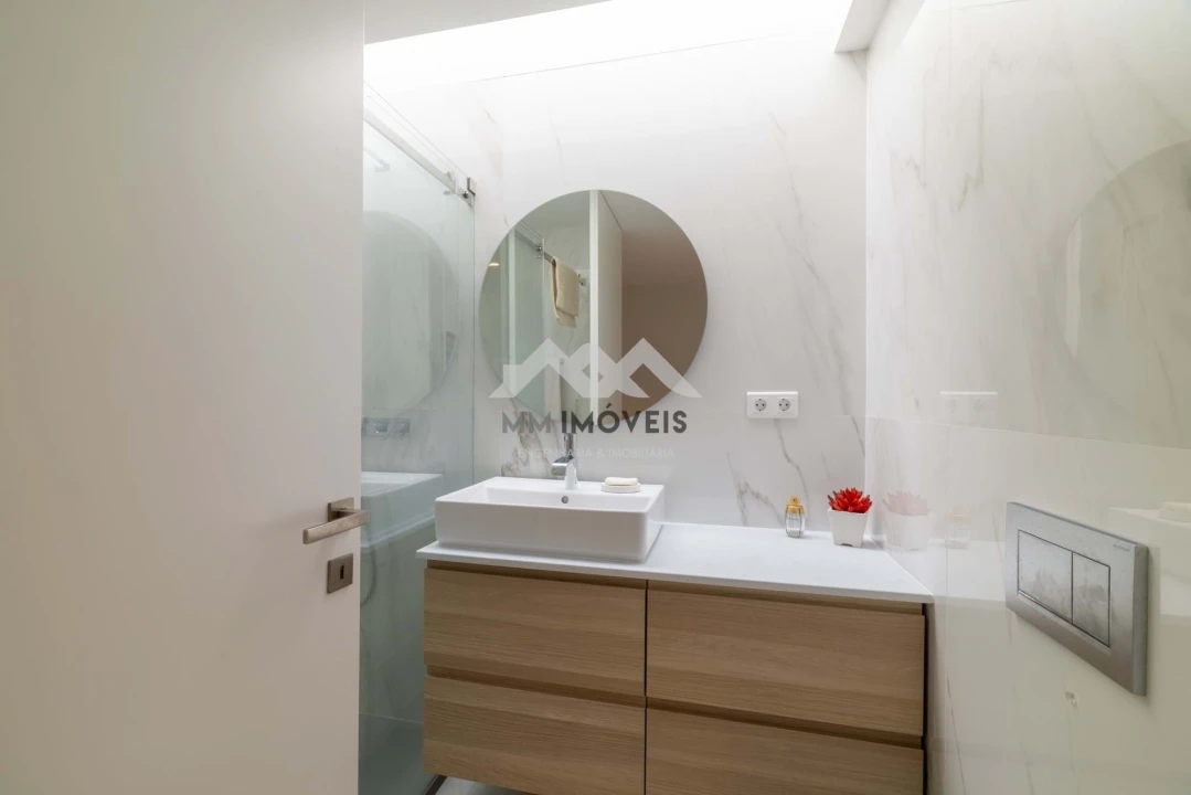 Moradia T4 para Venda em Nogueira e Silva Escura Foto 46