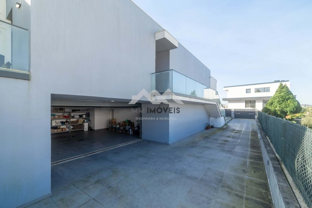 Moradia T4 para Venda em Nogueira e Silva Escura Foto 63