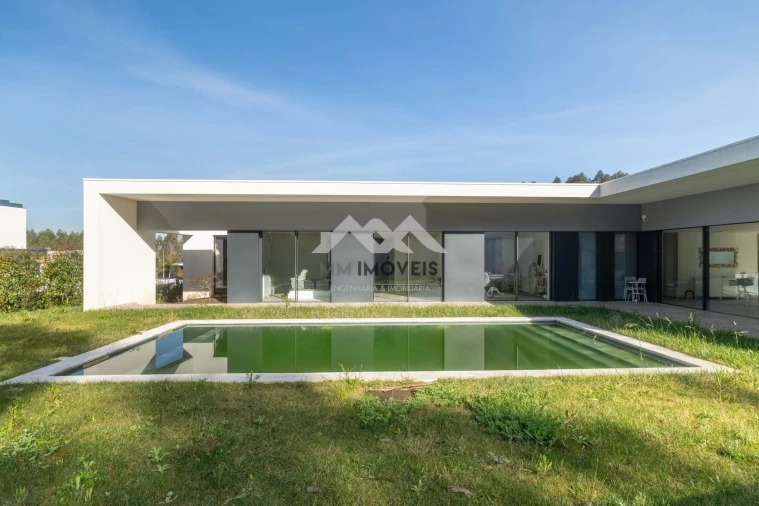 Moradia T4 para Venda em Nogueira e Silva Escura Foto 50