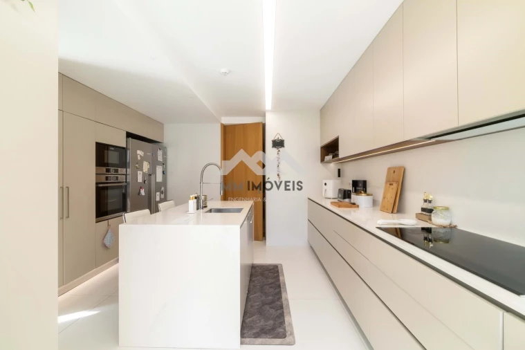 Moradia T4 para Venda em Nogueira e Silva Escura Foto 20