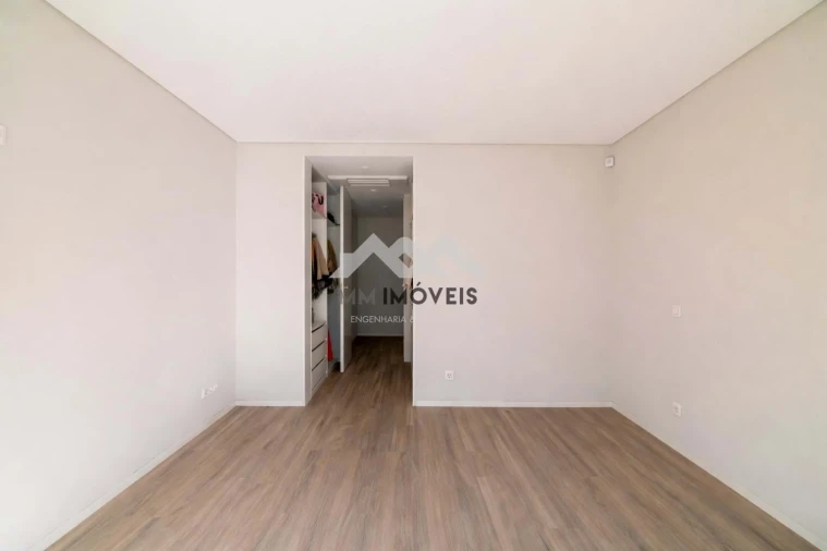 Moradia T4 para Venda em Nogueira e Silva Escura Foto 43