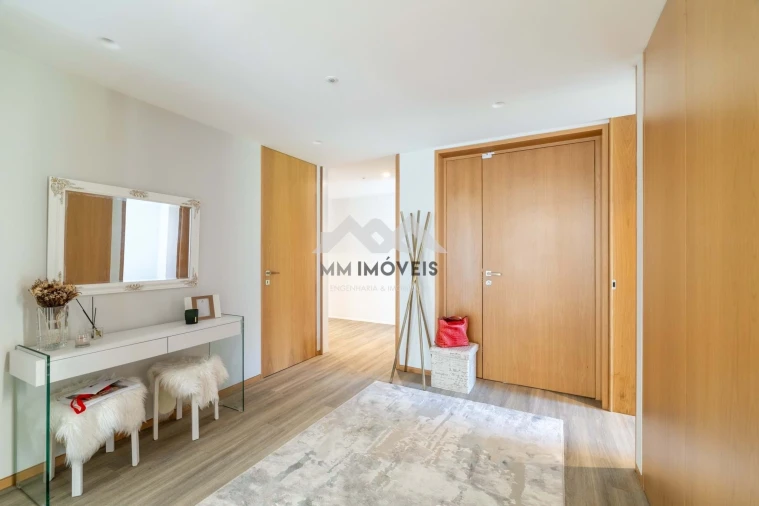 Moradia T4 para Venda em Nogueira e Silva Escura Foto 27