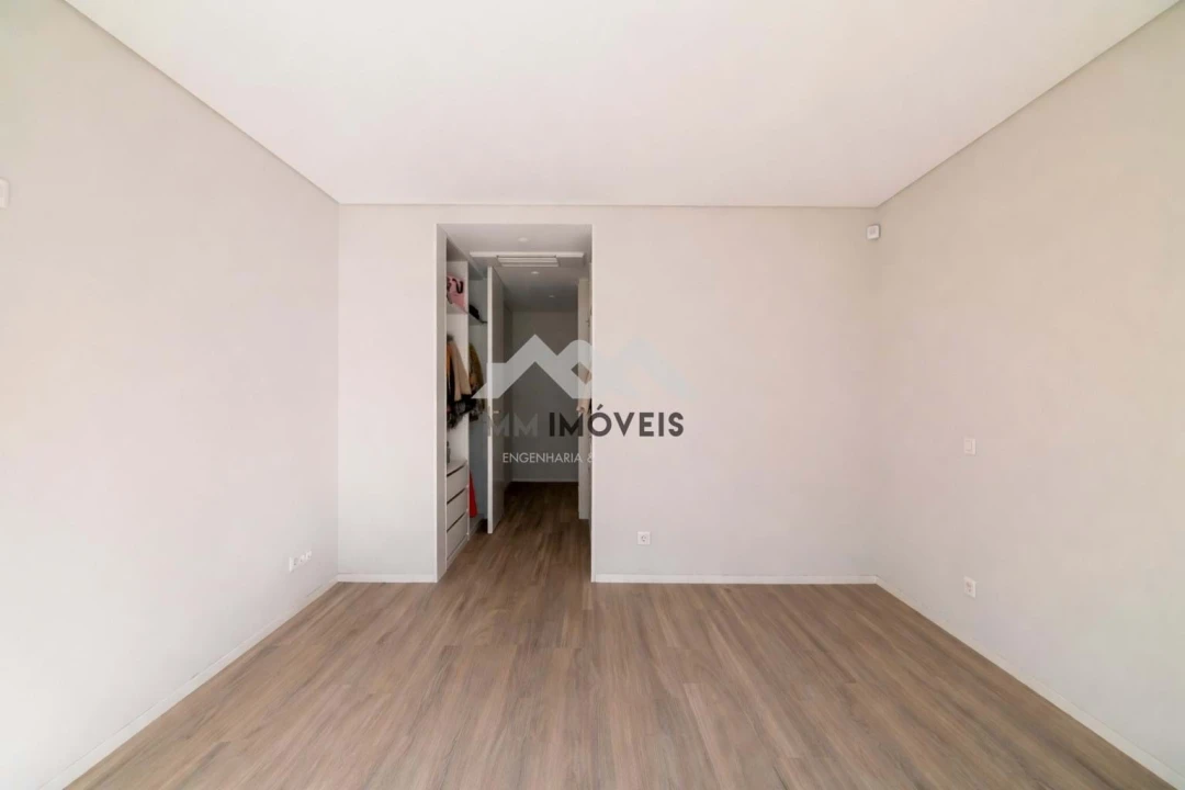 Moradia T4 para Venda em Nogueira e Silva Escura Foto 43