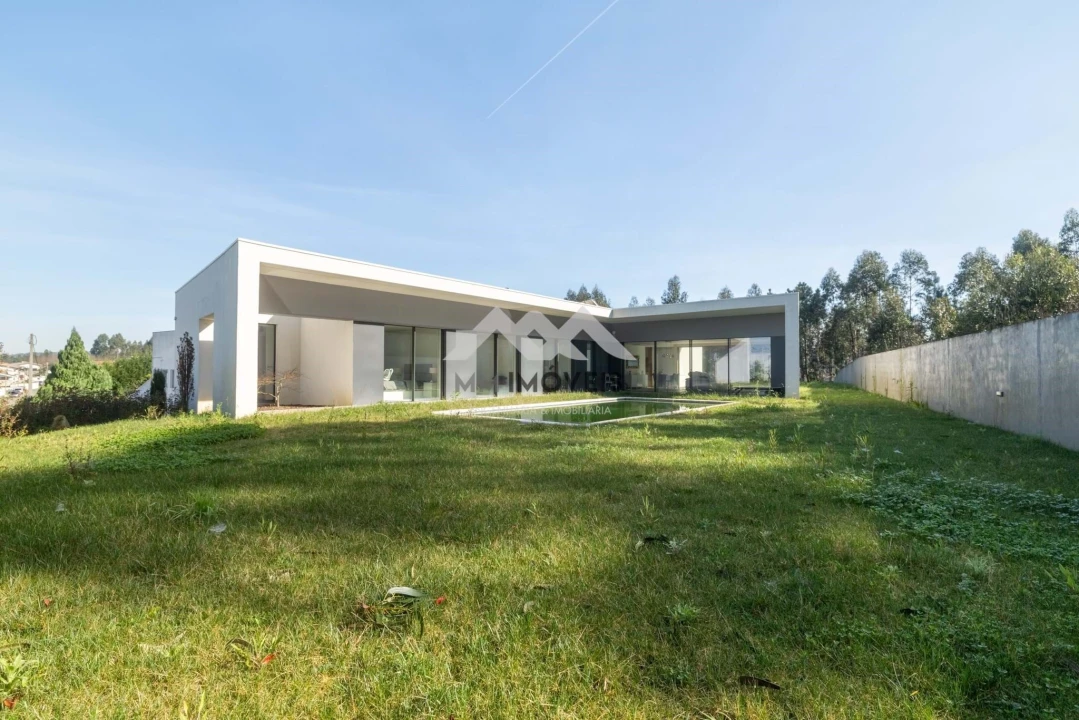 Moradia T4 para Venda em Nogueira e Silva Escura Foto 61