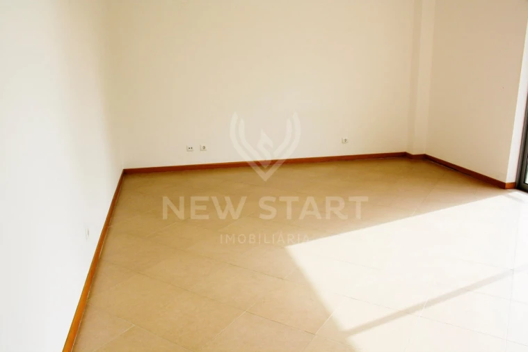 Apartamento T3 para Venda em Pechão Foto 3