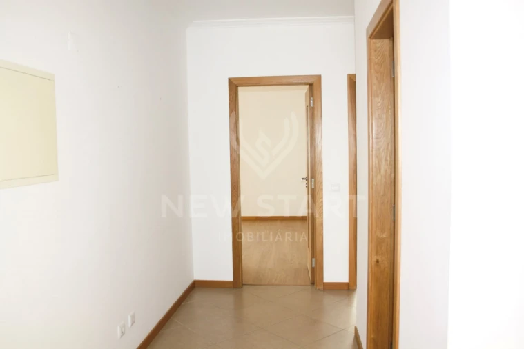 Apartamento T3 para Venda em Pechão Foto 5