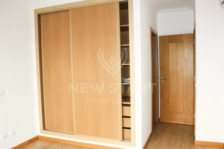 Apartamento T3 para Venda em Pechão Foto 19