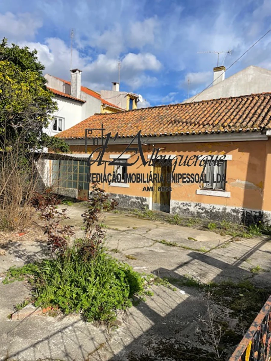 Moradia T2 para Venda em Ponte de Sor, Tramaga e Vale de Açor