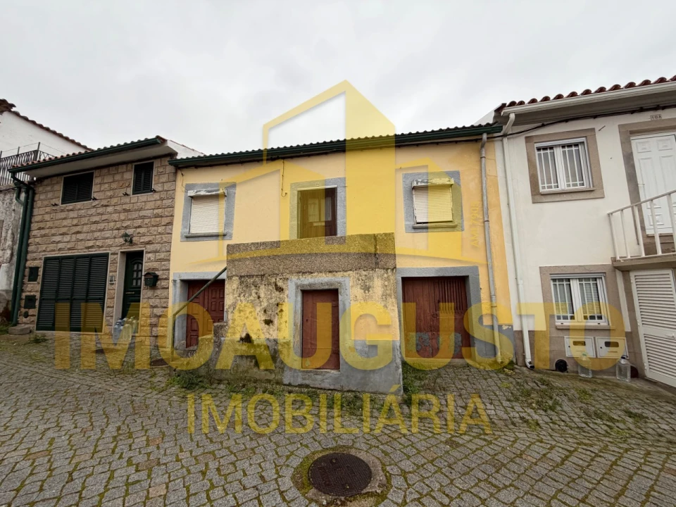 Moradia T2 para Venda em Escalhão Foto 2