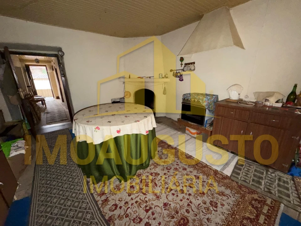 Moradia T2 para Venda em Escalhão Foto 4