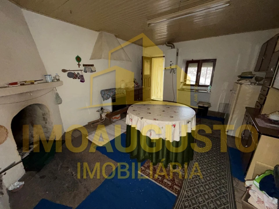 Moradia T2 para Venda em Escalhão Foto 3