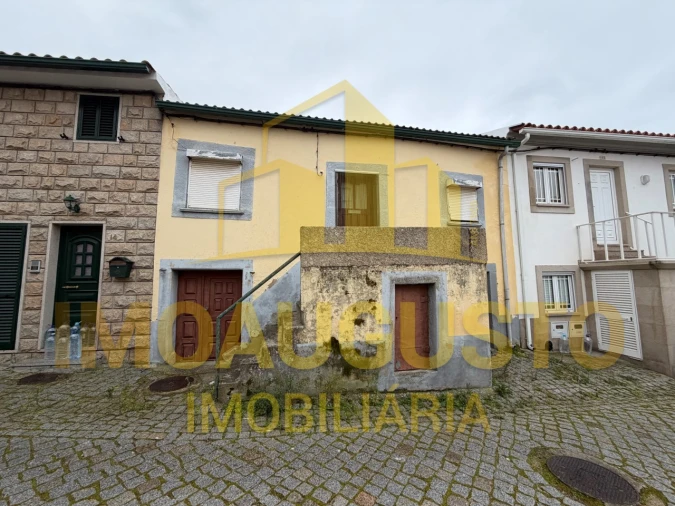 Moradia T2 para Venda em Escalhão Foto 1