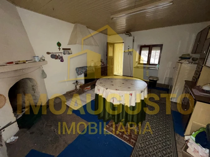 Moradia T2 para Venda em Escalhão Foto 3