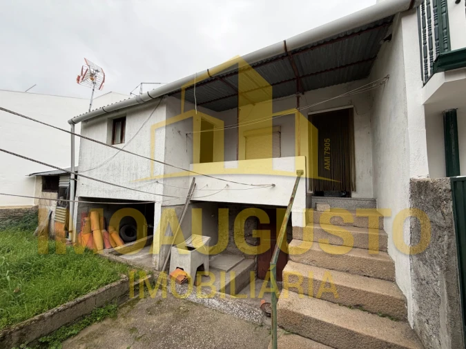 Moradia T2 para Venda em Escalhão Foto 9