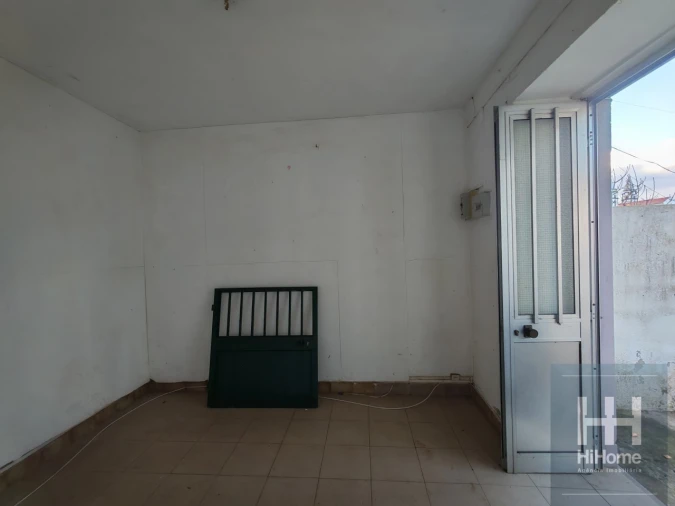 Moradia T2 para Venda em Santo Antonio Foto 8