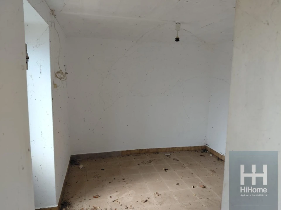 Moradia T1 para Venda em Santo Antonio Foto 10