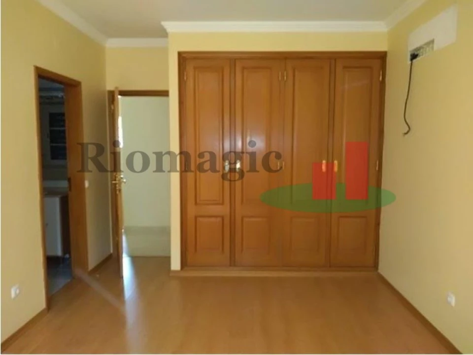 Moradia T3 para Venda em Benavente Foto 16