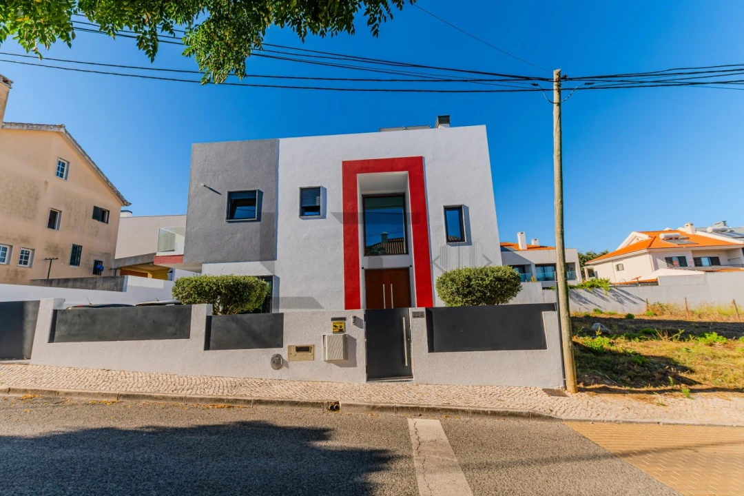 Moradia T4 para Venda em São Domingos de Rana Foto 2