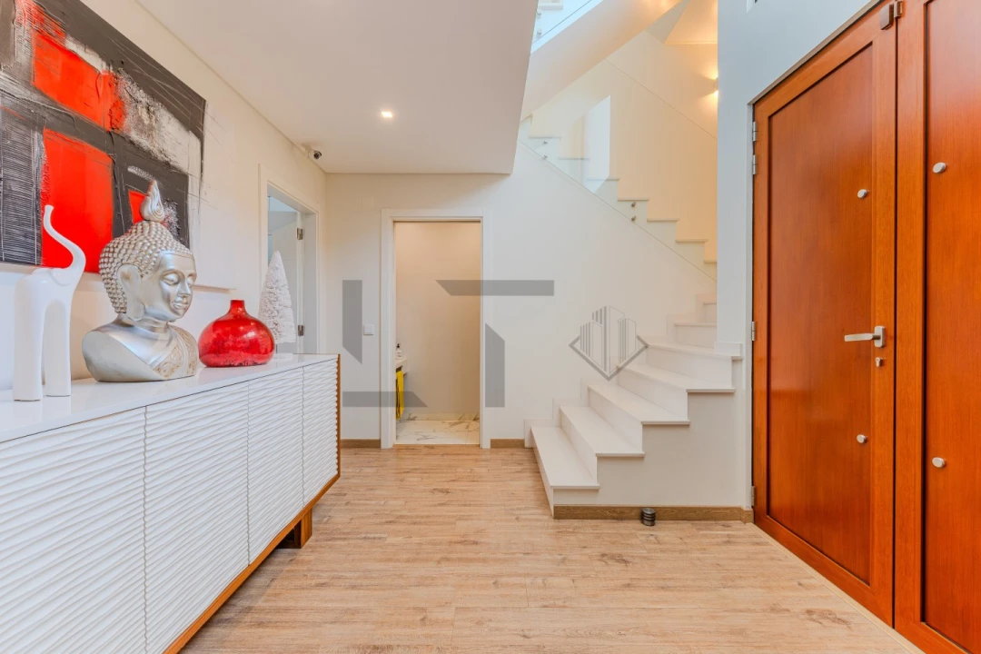 Moradia T4 para Venda em São Domingos de Rana Foto 16