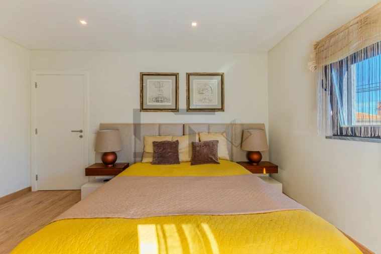 Moradia T4 para Venda em São Domingos de Rana Foto 25