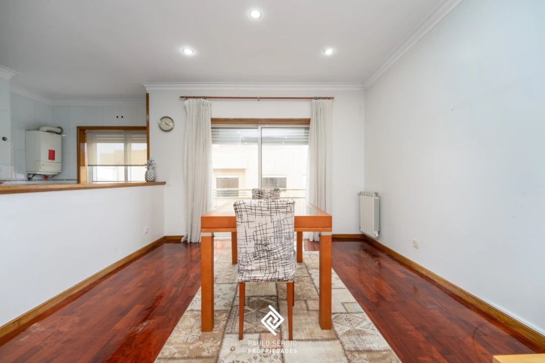 Apartamento T3 para Arrendamento em Espinho Foto 4