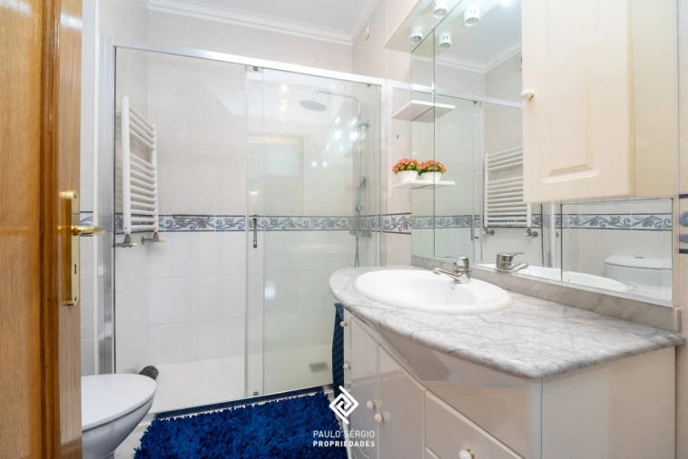 Apartamento T3 para Arrendamento em Espinho Foto 13