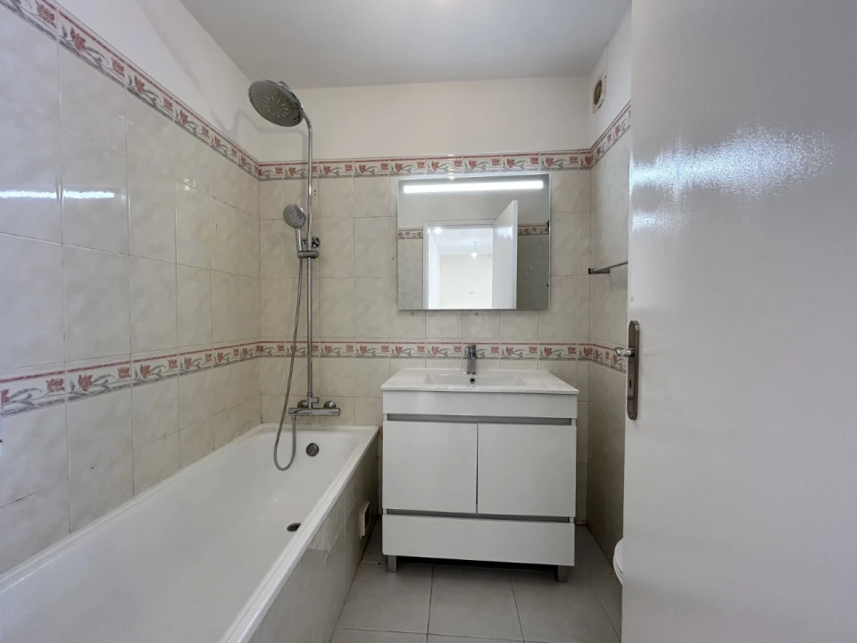 Apartamento T2 para Venda em Algueirão-Mem Martins Foto 13