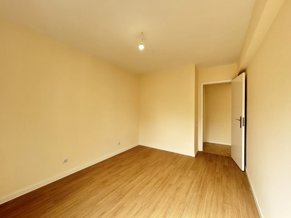 Apartamento T2 para Venda em Algueirão-Mem Martins Foto 12