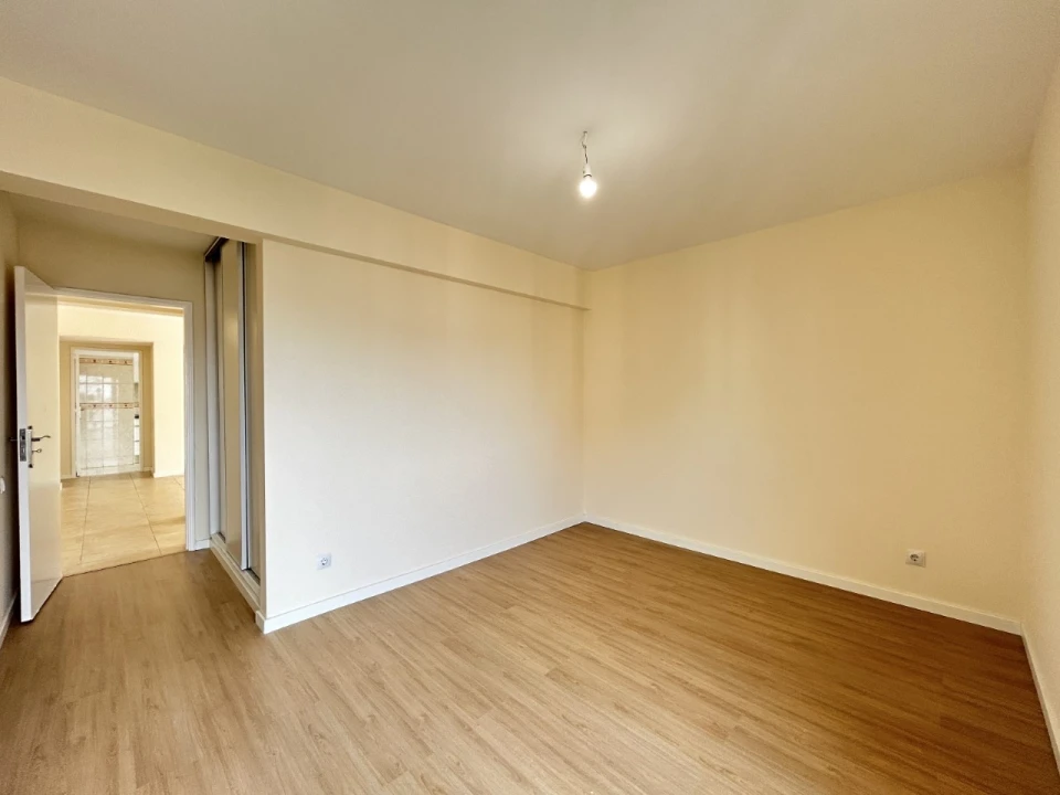 Apartamento T2 para Venda em Algueirão-Mem Martins Foto 17