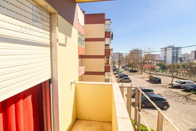 Apartamento T3 para Venda em Laranjeiro e Feijó Foto 7