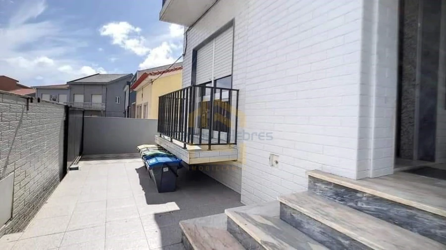 Apartamento T4 para Venda em Vila do Conde Foto 1