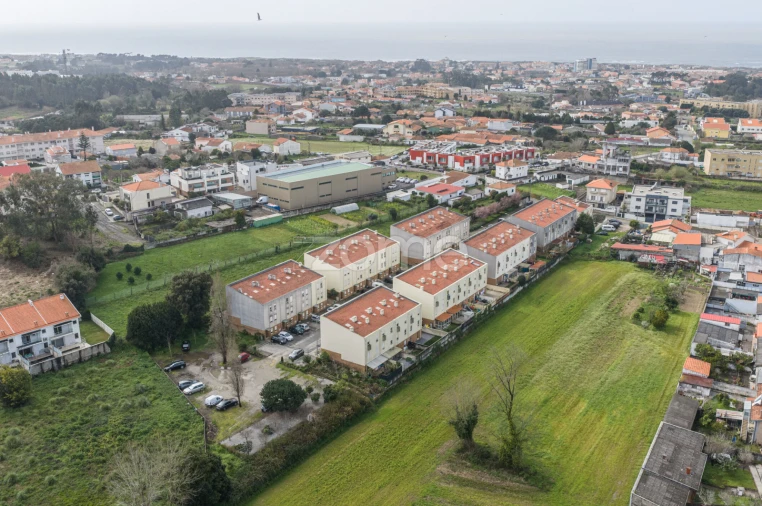 Apartamento T2 para Venda em Gulpilhares e Valadares Foto 24