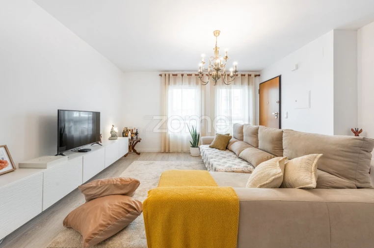 Apartamento T2 para Venda em Gulpilhares e Valadares Foto 2