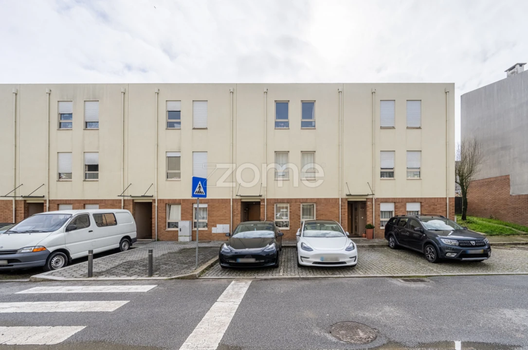 Apartamento T2 para Venda em Gulpilhares e Valadares Foto 17