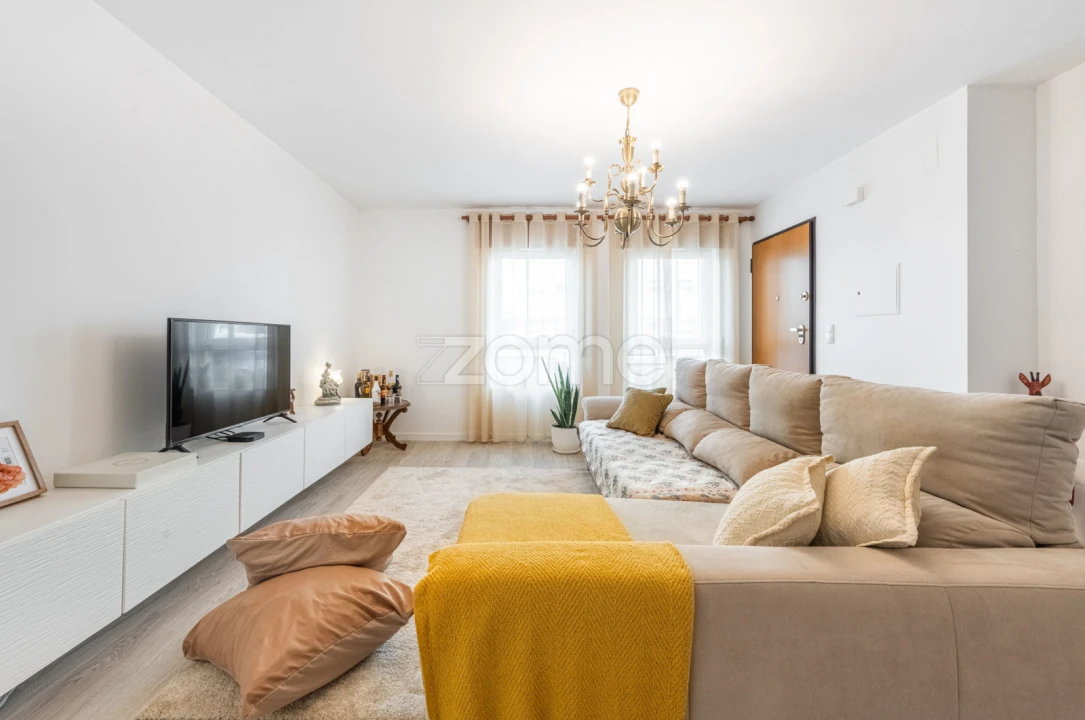 Apartamento T2 para Venda em Gulpilhares e Valadares Foto 2