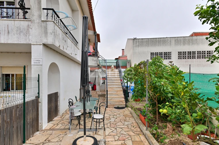 Moradia T6 para Venda em São Domingos de Rana Foto 4