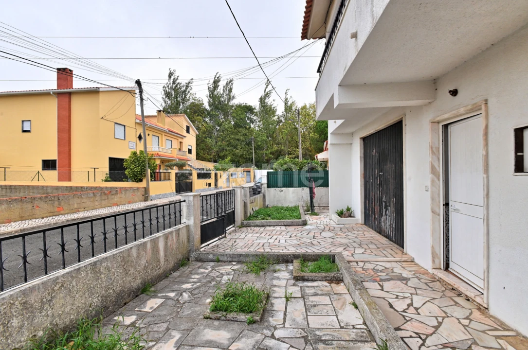 Moradia T6 para Venda em São Domingos de Rana Foto 6