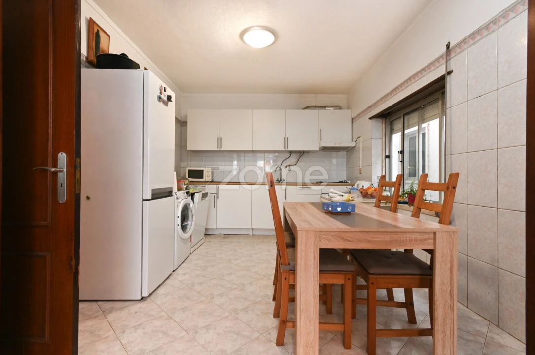 Moradia T6 para Venda em São Domingos de Rana Foto 11