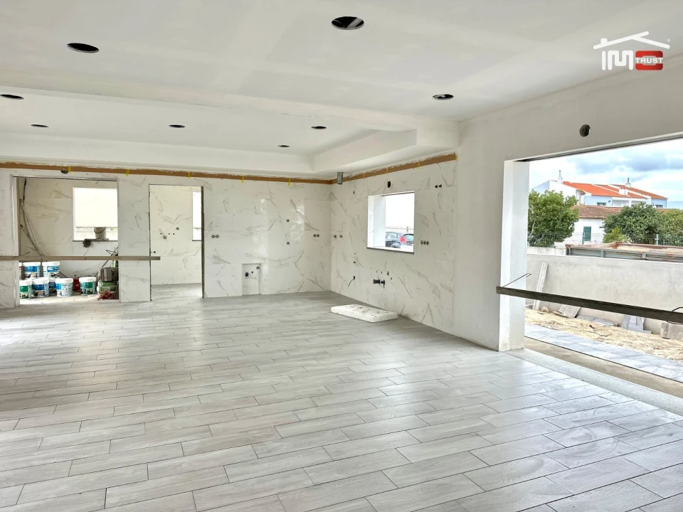 Moradia T4 para Venda em Atalaia e Alto Estanqueiro-Jardia Foto 5