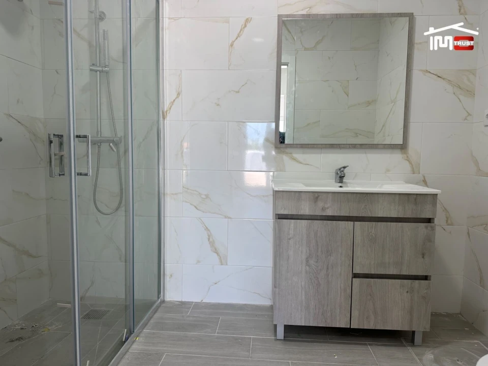 Moradia T4 para Venda em Atalaia e Alto Estanqueiro-Jardia Foto 14