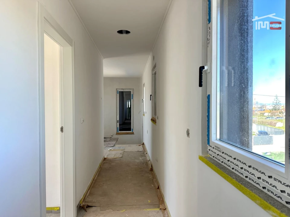 Moradia T4 para Venda em Atalaia e Alto Estanqueiro-Jardia Foto 26