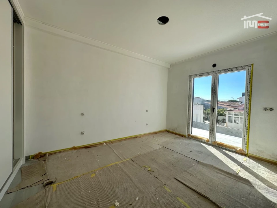 Moradia T4 para Venda em Atalaia e Alto Estanqueiro-Jardia Foto 29