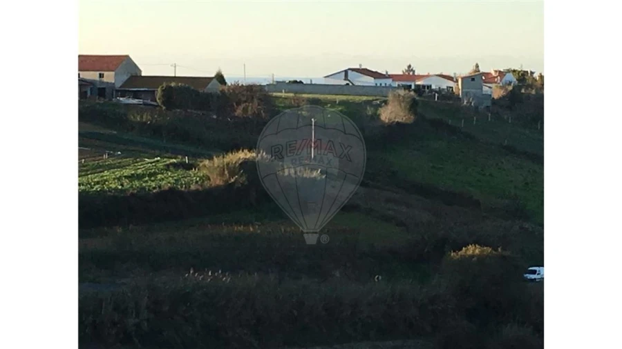 Terreno para Venda em Cela Foto 4