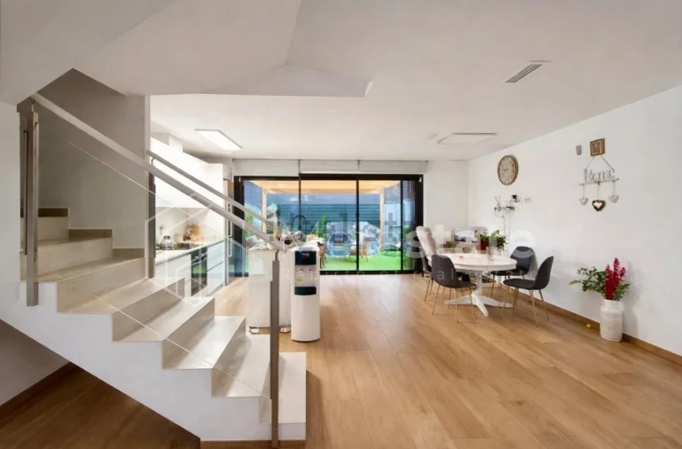 Apartamento T3 para Venda em São Domingos de Rana Foto 4