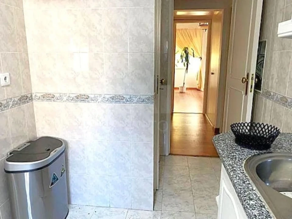 Apartamento T4 para Venda em Venteira Foto 9