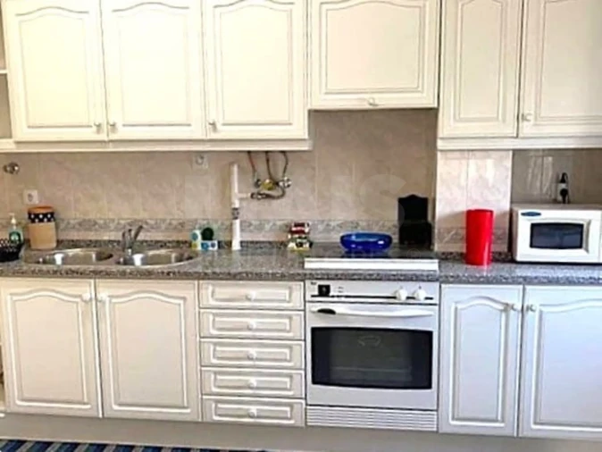 Apartamento T4 para Venda em Venteira Foto 2