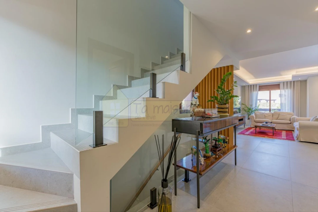 Moradia T3 para Venda em Quarteira Foto 3