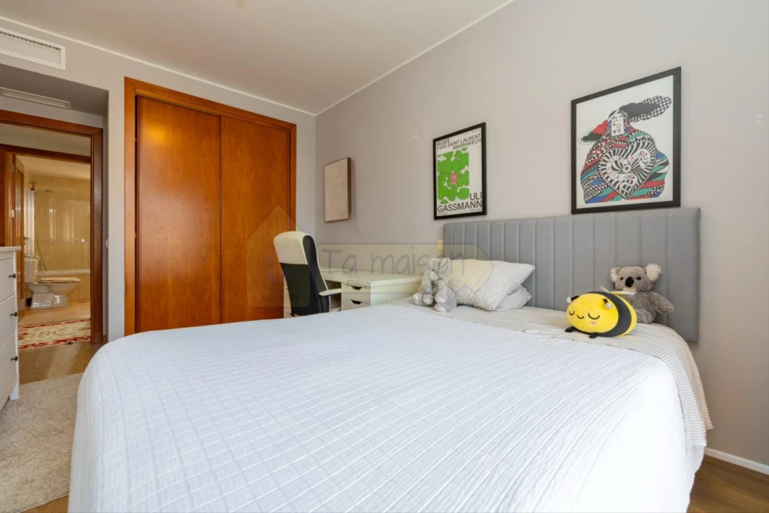 Moradia T3 para Venda em Quarteira Foto 21