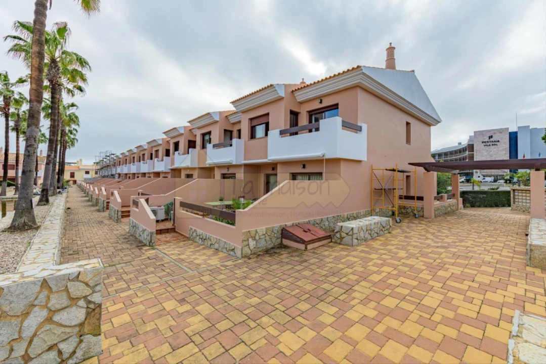 Moradia T3 para Venda em Quarteira Foto 42